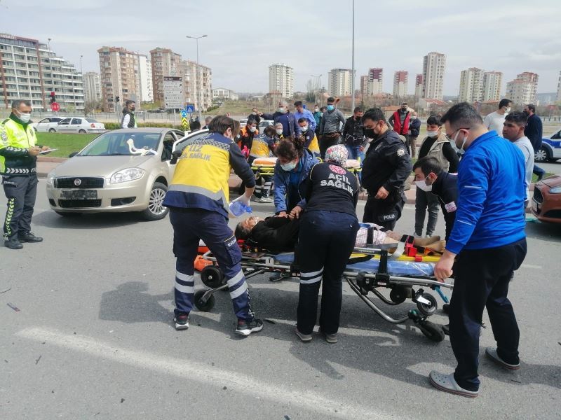 Trafik kazasında can pazarı yaşandı: 1’i ağır 5 yaralı
