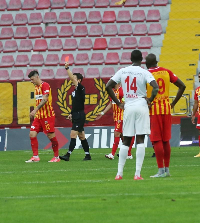 Kayserispor 7 kırmızı kart gördü
