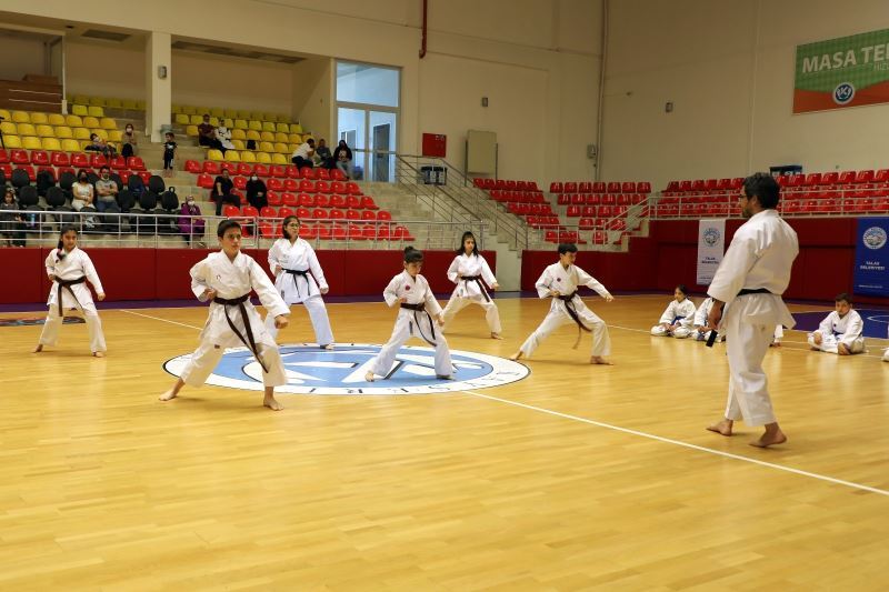 Talas sporcu fabrikasında kurs kayıtları başladı
