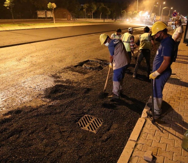 Büyükşehir ve KASKİ’den gece mesaisi
