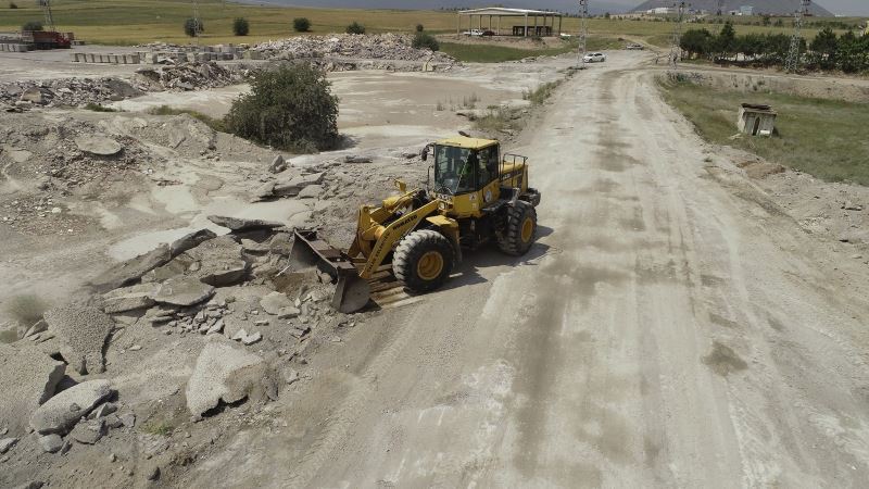 Başakpınar Sanayi Sitesi yolu yenileniyor
