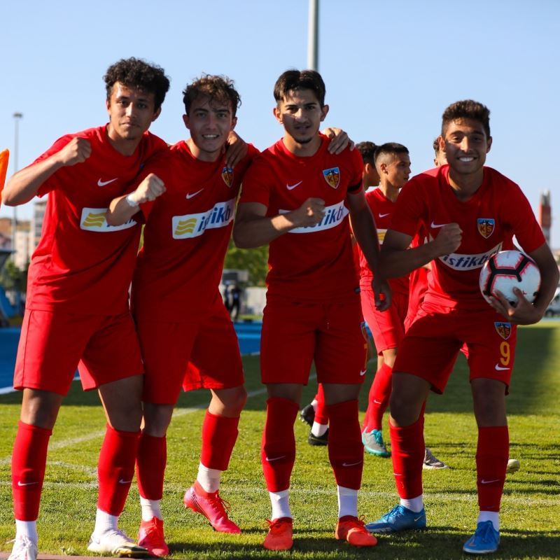 Kayserispor U19 çıkışa geçti
