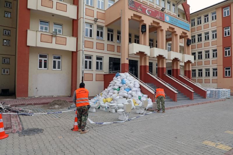 Talas Belediyesi okulları yeniliyor
