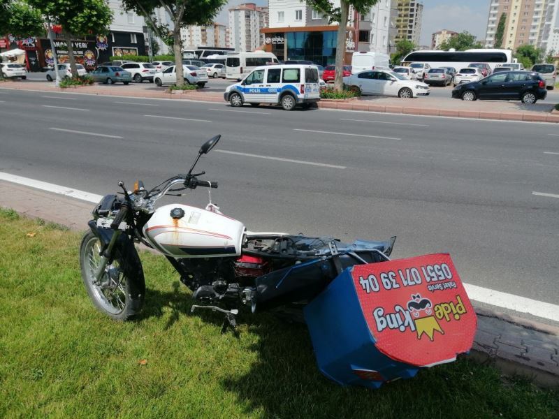 Çaldığı motosikletle kaza yapınca bırakıp kaçtı
