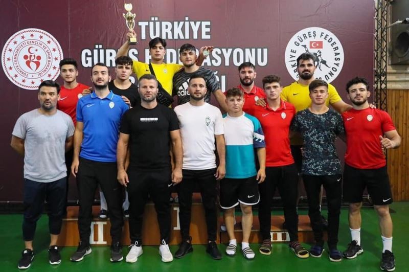 Kayseri Şekerspor; Serbest Stil 2. Lig müsabakalarında üçüncü oldu
