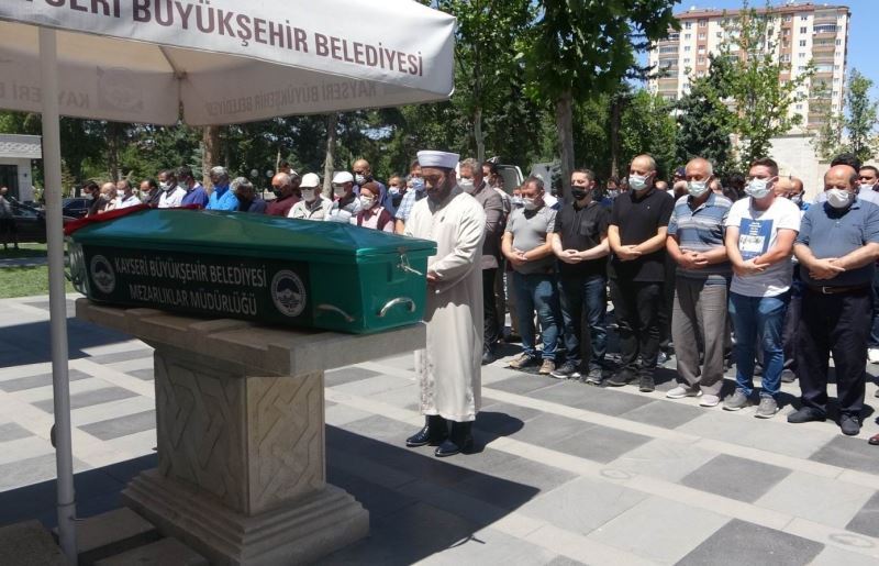 Gazeteci Süleyman Keskin son yolculuğuna uğurlandı
