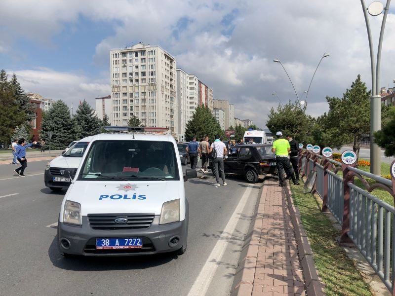 Takla atan otomobilden burnu bile kanamadan çıktı
