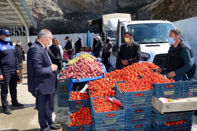 Yahyalı Belediyesi’nden pazarcı esnafına müjdeli haber
