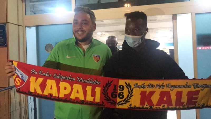 Kayserispor’un yeni transferi Mane geldi
