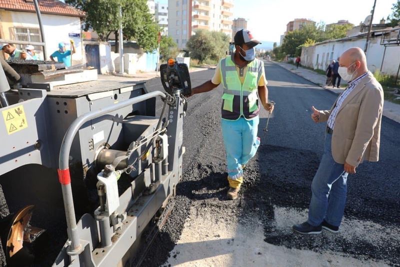 Başkan Çolakbayrakdar: Asfaltlamadık cadde ve sokak kalmayacak