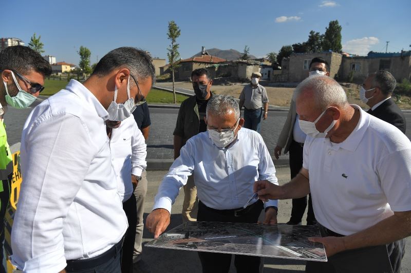 Eşref Bitlis Bulvarı’ndan Talas’a kesintisiz ulaşım sağlayacak alt geçit çalışması başladı
