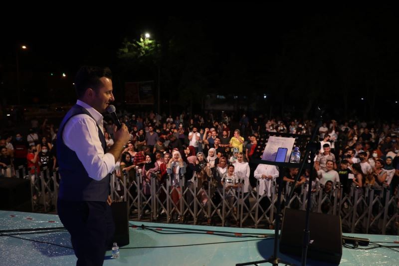 Melikgazi’nin klasik otomobil festivali dolu dizgin devam ediyor
