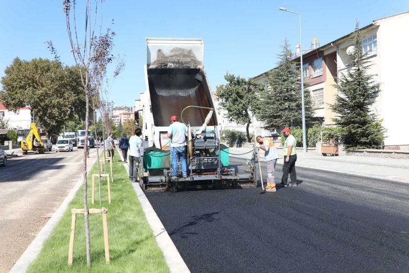 Yenilenen Keykubat Mahallesi’nde asfalt çalışması devam ediyor
