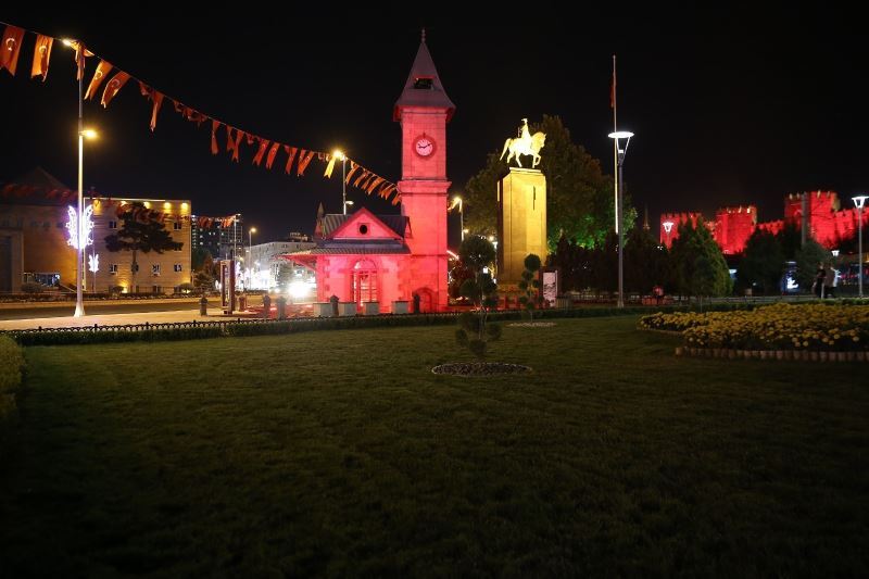 Büyükşehir ’DMD’ hastalığına kayıtsız kalmadı, şehri kırmızıya bürüdü
