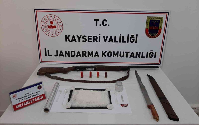 Jandarma’dan uyuşturucuya geçit yok
