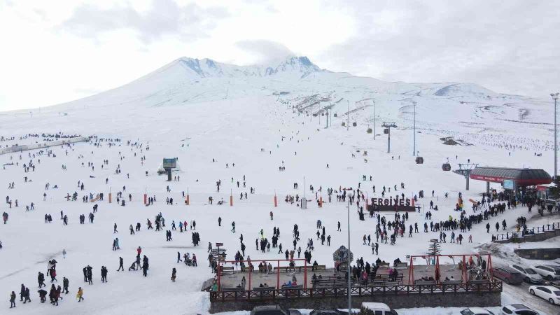 Sömestir tatili için Erciyes’e yoğun talep
