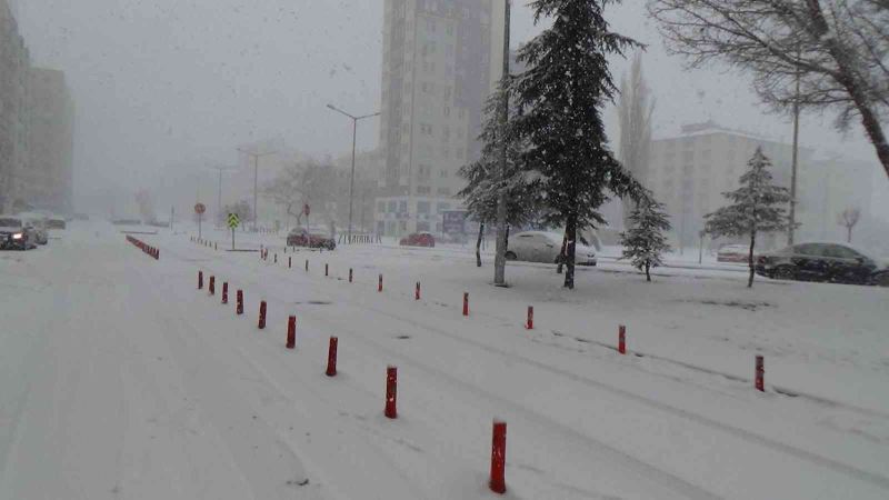 Meteorolojiden kuvvetli kar yağışı uyarısı
