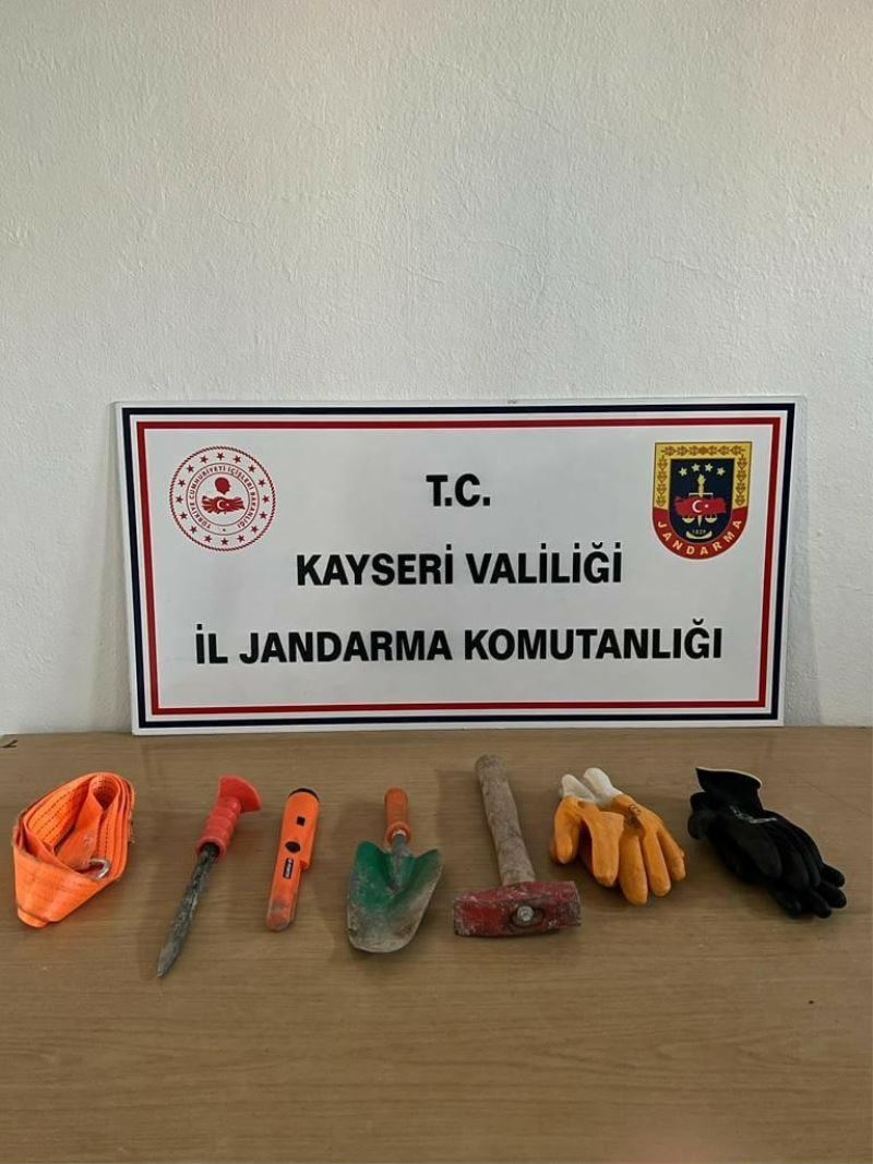 Kaçak kazı yapanlara suçüstü: 2 Gözaltı
