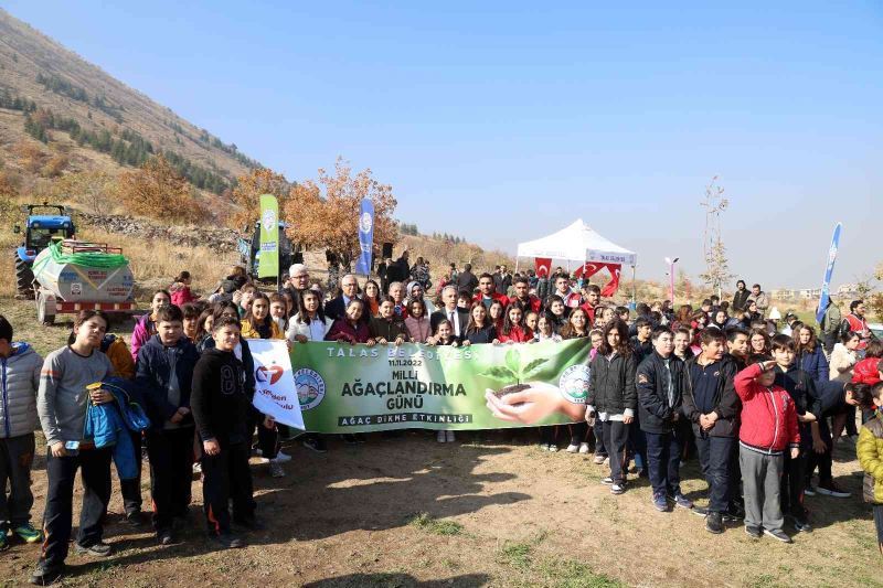 Talas’ta şenlik gibi ağaçlandırma günü
