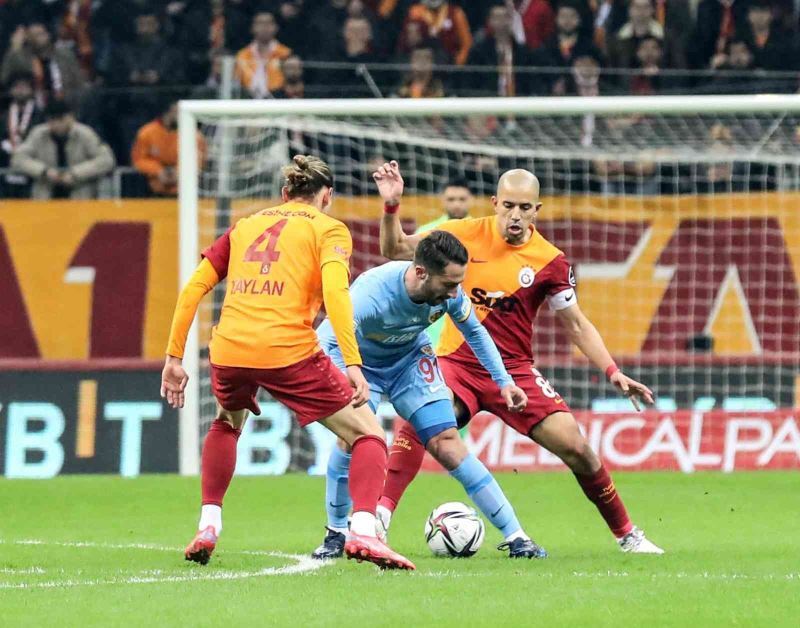 Kayserispor İstanbul’dan 1 puanla döndü
