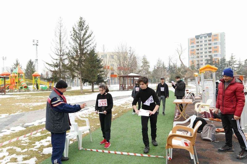 Melikgazi’nin parklarında spor müsabakaları yapılıyor
