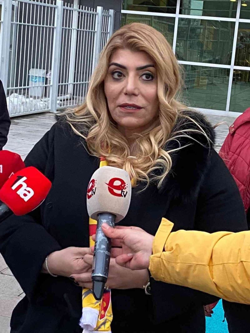 Berna Gözbaşı: 