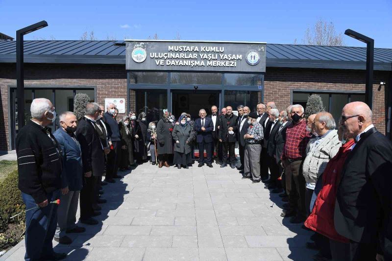 Başkan Büyükkılıç ulu çınarlarla buluştu, coşkularına ortak oldu
