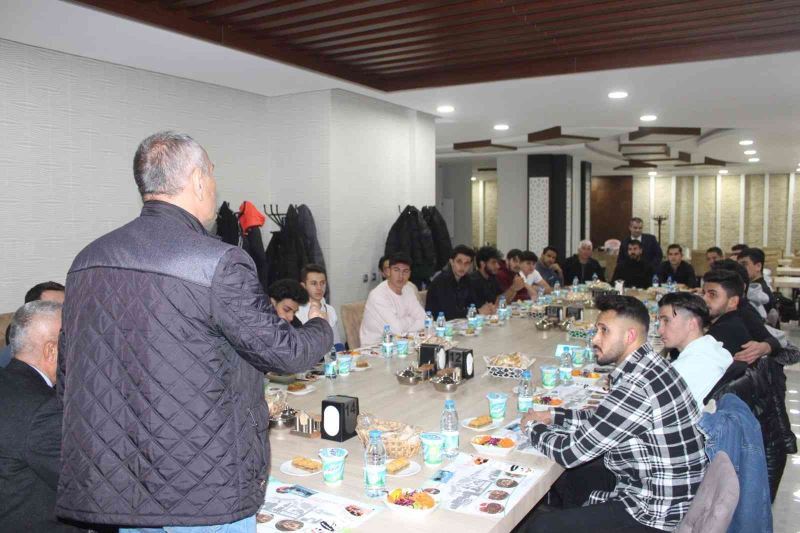 Kayseri Yolspor yemekte bir araya geldi
