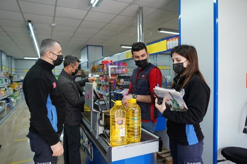 Melikgazi zabıtası marketlerde fiyat denetimi yaptı
