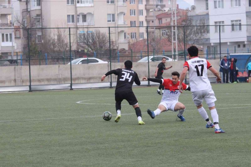 Kayseri Süper Amatör Küme: Talas Anayurtspor: 3 - Başakpınar Belediyespor: 1
