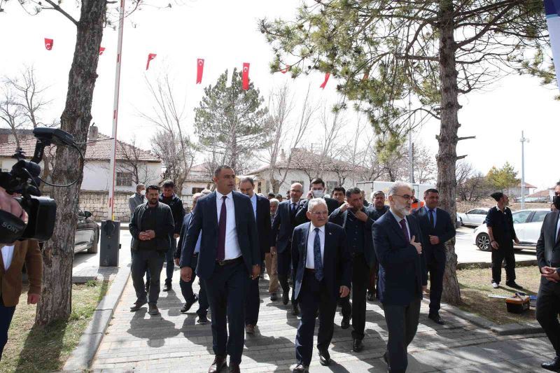 Sarıoğlan ve Akkışla’ya doğalgaz için ilk adım atıldı
