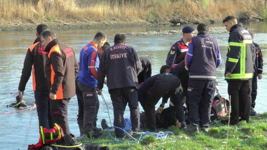 Kızılırmak karı kocaya mezar oldu