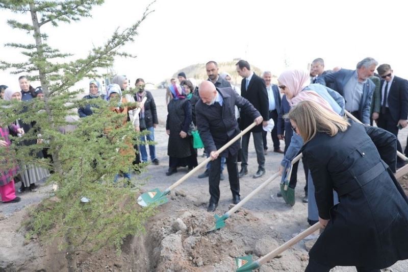 Başkan Çolakbayrakdar, “Millet bahçesi ile Kayseri’ye yeni bir yaşam alanı”
