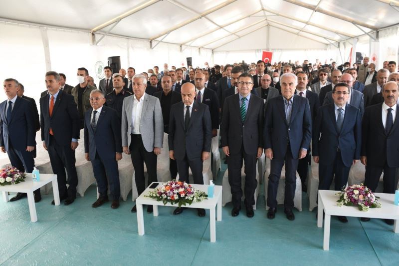 Büyükkılıç, Ankara’da sokak hayvanları için düzenlenen programa başkanlık etti
