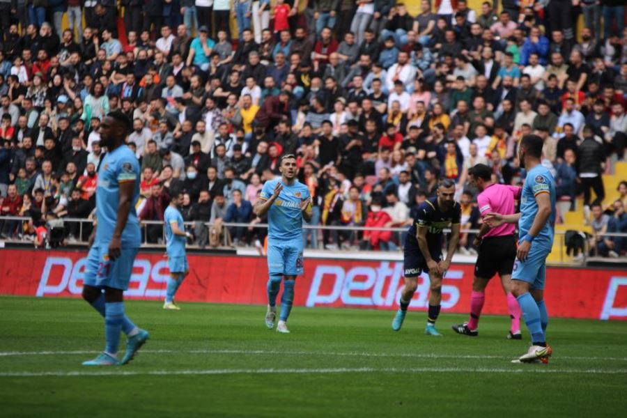 Spor Toto Süper Lig: Kayserispor: 0 - Fenerbahçe: 2 (İlk yarı)