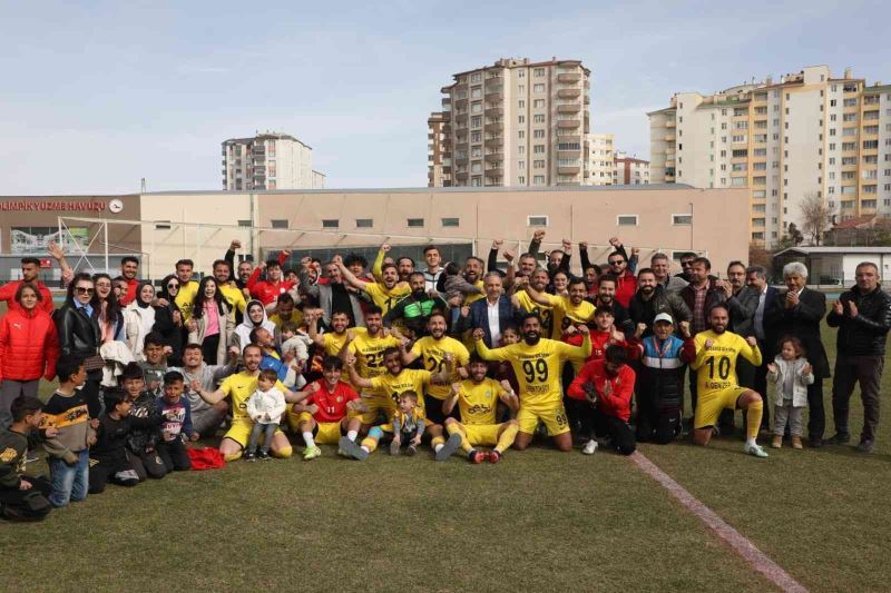 Talasgücü Belediyespor lider bitirmeyi garantiledi
