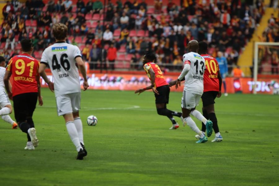 Spor Toto Süper Lig: Kayserispor: 0 - Beşiktaş: 0 (Maç devam ediyor)