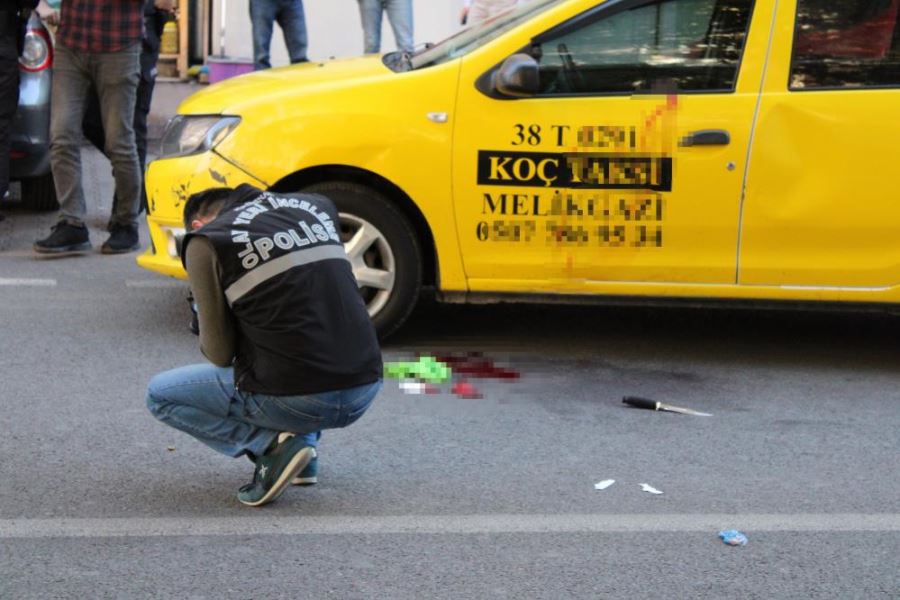 Taksi sahibinin oğlunun kafasından vurduğu şoför hayatını kaybetti