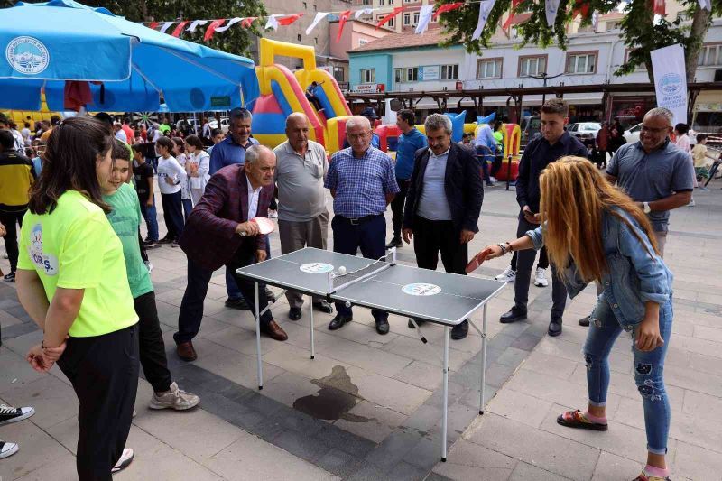 Yahyalı Belediyesi’nden çocuklara karne eğlencesi
