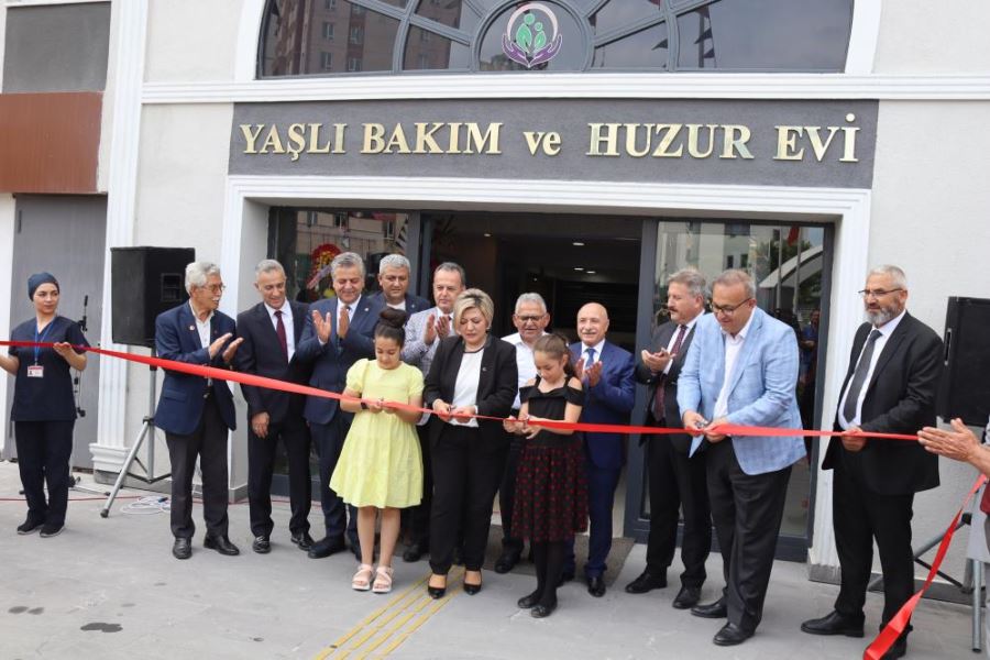 Bu merkez yaşlılara 5 yıldızlı otel konforu yaşatacak