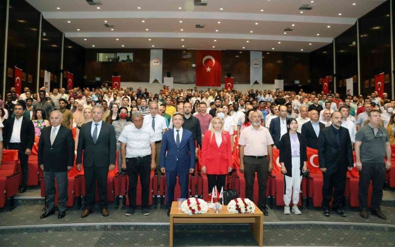 ERÜ’de “15 Temmuz Gecesi Sergilenen Milli Duruş” Konulu Konferans
