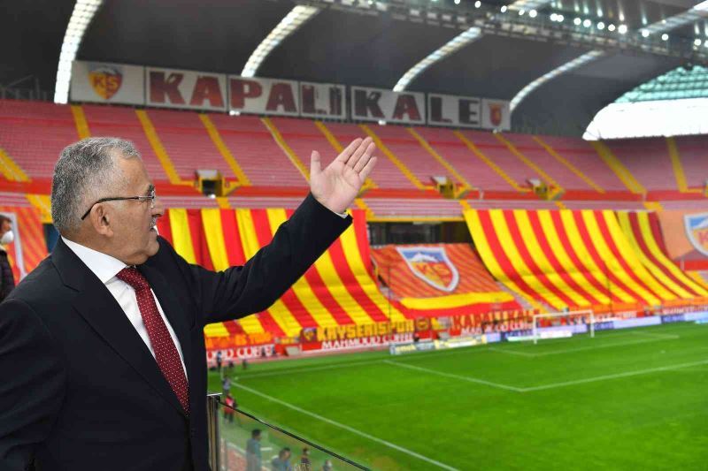 Başkan Büyükkılıç’tan yeni sezonda Kayserispor’a tam destek çağrısı
