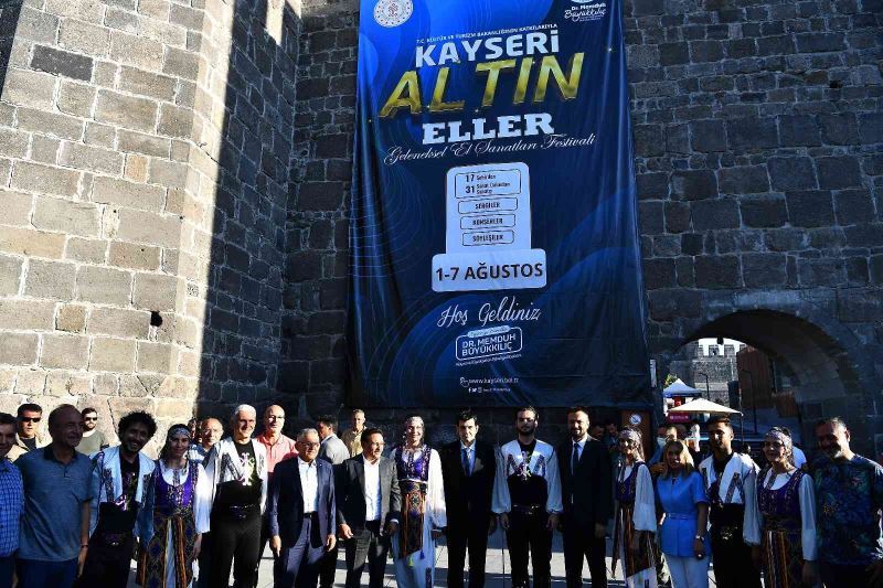 Başkan Büyükkılıç’tan festivalde “Devlet Tiyatrosu’na kadro” müjdesi
