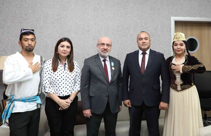 TÜRKSOY Heyetinden Kayseri Üniversitesi’ne Ziyaret
