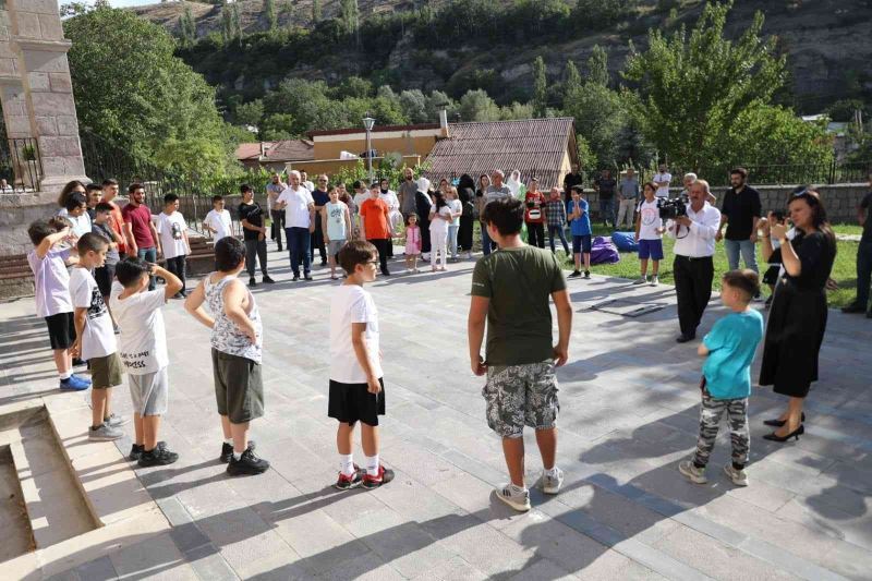 Tarihi Okulda Yatılı İngilizce Eğitim Kampı Başladı
