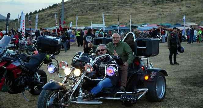 Gökyüzüne en yakın festival Erciyes Motofest başladı