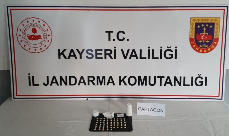 Jandarma uyuşturucuya geçit vermiyor
