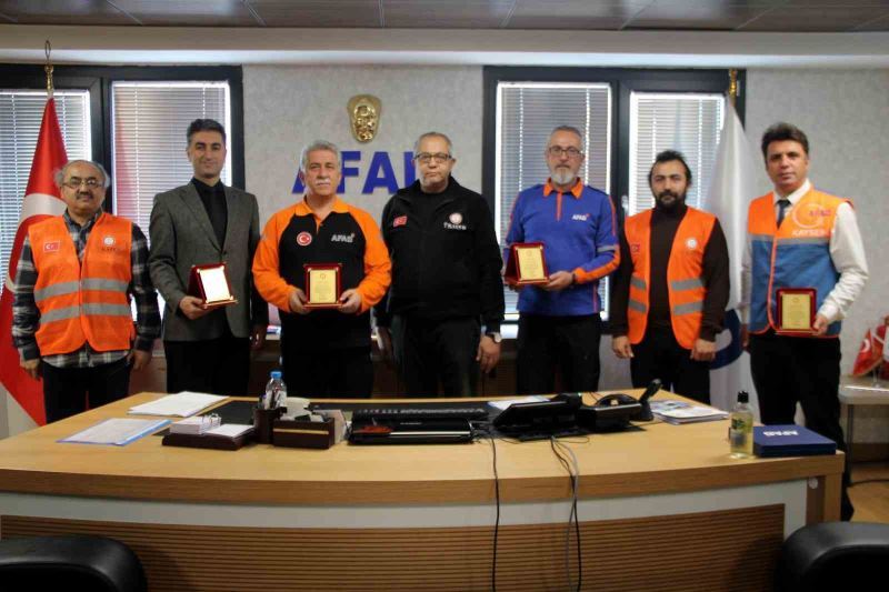 2 bin 800’ün üzerinde AFAD Gönüllüsü Amatör Telsizcilik Eğitimi Aldı
