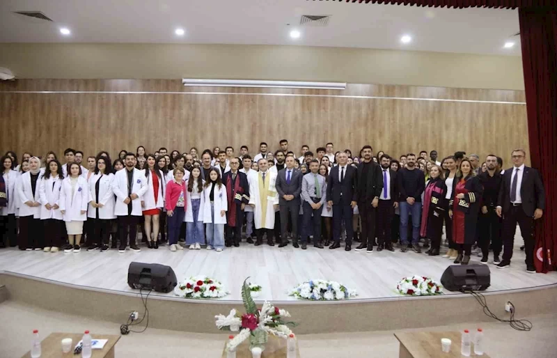 ERÜ Veteriner Fakültesi tarafından önlük giyme töreni düzenlendi
