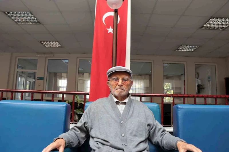 Bu dede Cumhuriyet ile aynı yaşta
